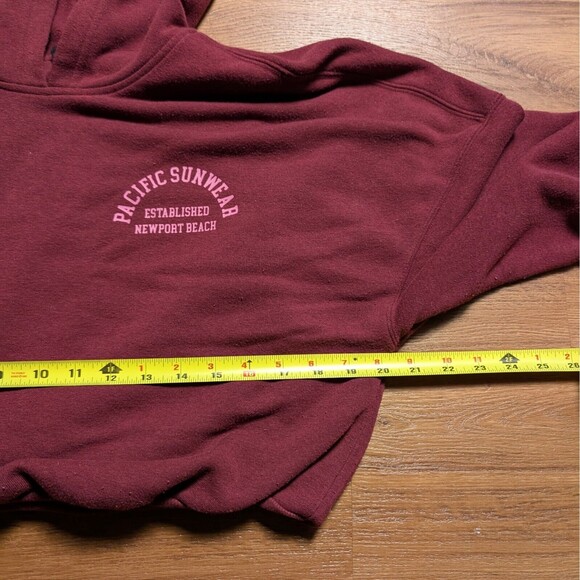 PacSun Newport Beach Cropped Hoodie Medium Red Burgundy Pullover Casual - Picture 7 of 9